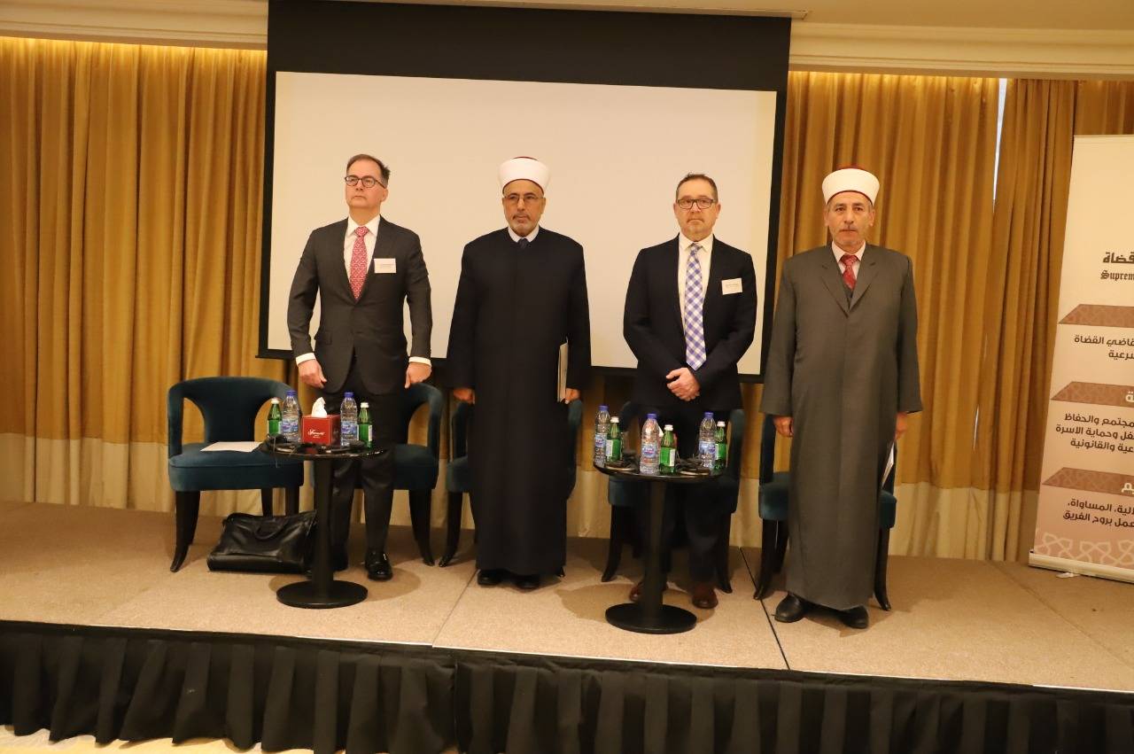 بالصور .. افتتاح أعمال (ندوة حقوق الطفل في المنازعات الاسرية على المستوى الدولي)