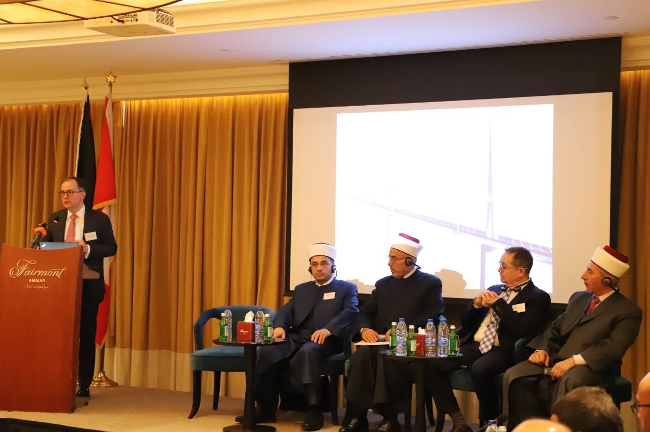 بالصور .. افتتاح أعمال (ندوة حقوق الطفل في المنازعات الاسرية على المستوى الدولي)