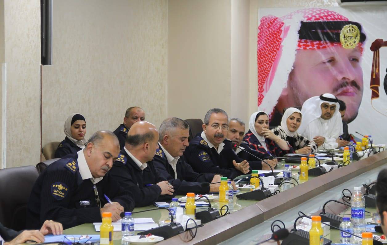 مدير عام الجمارك يلتقي وفداً صناعياً كويتياً 