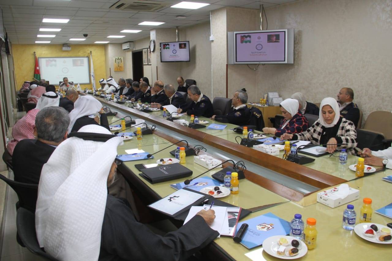 مدير عام الجمارك يلتقي وفداً صناعياً كويتياً 