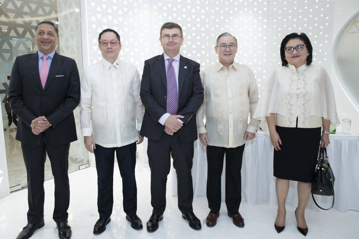 في إف إس غلوبال تفتتح مركزاً لتجديد جوازات السفر الإلكترونية في دبي