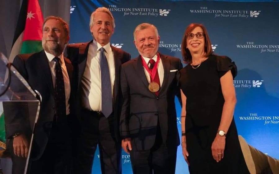 الملك يتسلم جائزة رجل الدولة الباحث لعام 2019