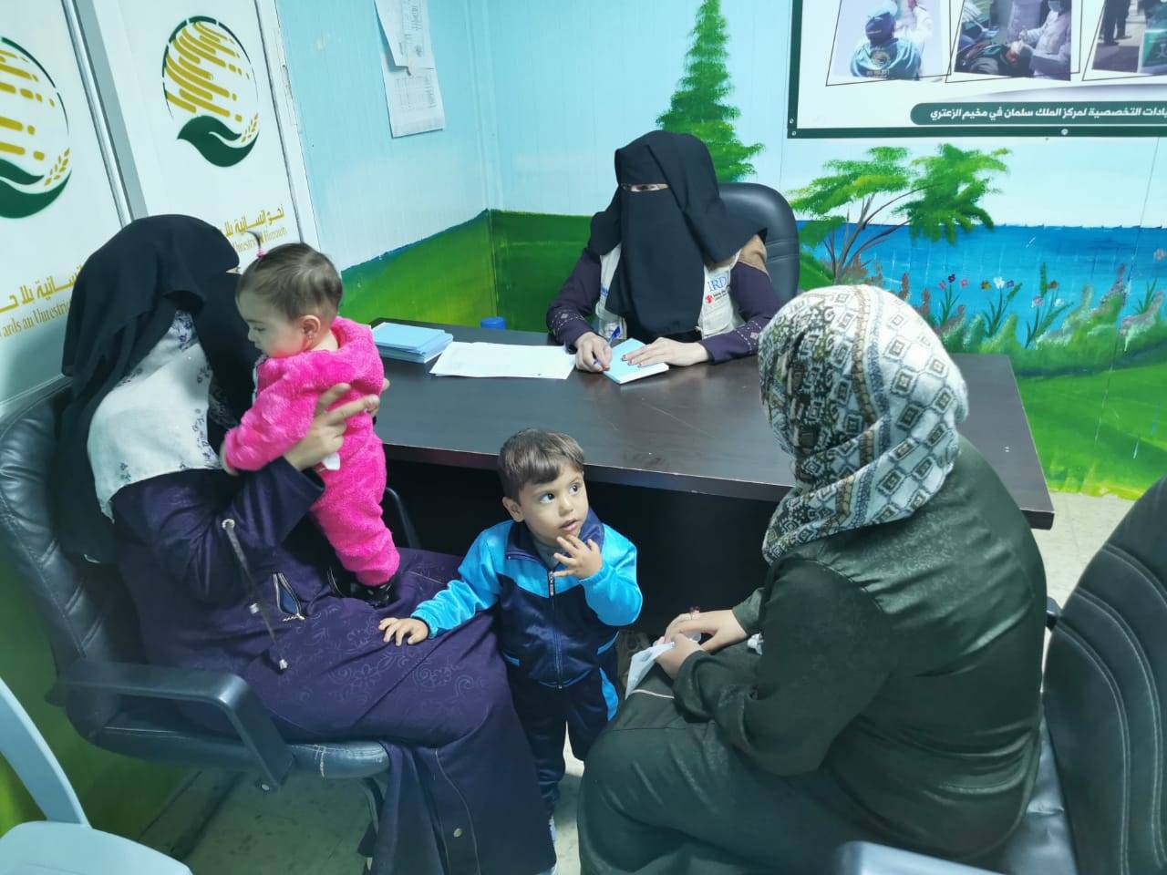 خدمات متميزة للرعاية الصحية تقدمها عيادات مركز الملك سلمان للسوريين في مخيم الزعتري 