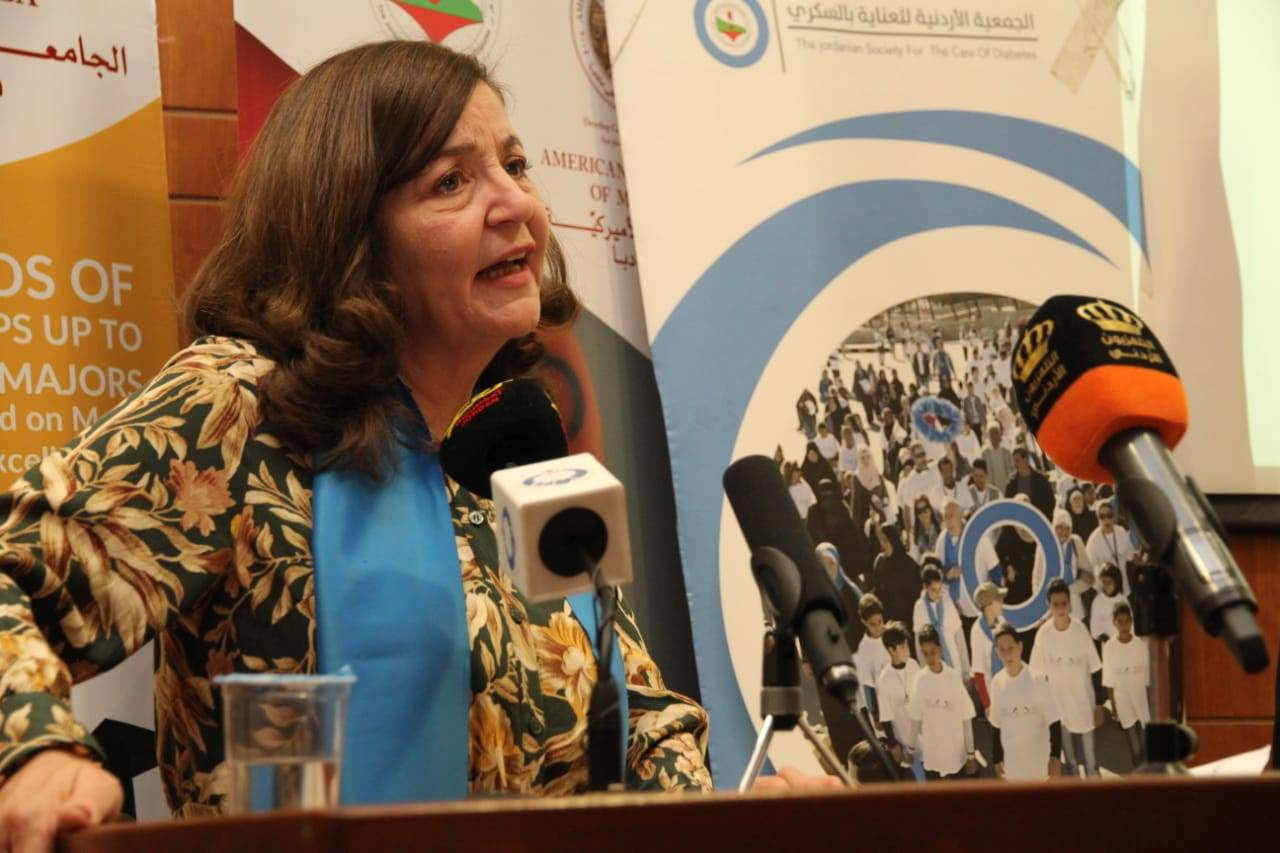 الجامعة الأميركية في مادبا تحتفل باليوم العالمي للسكري