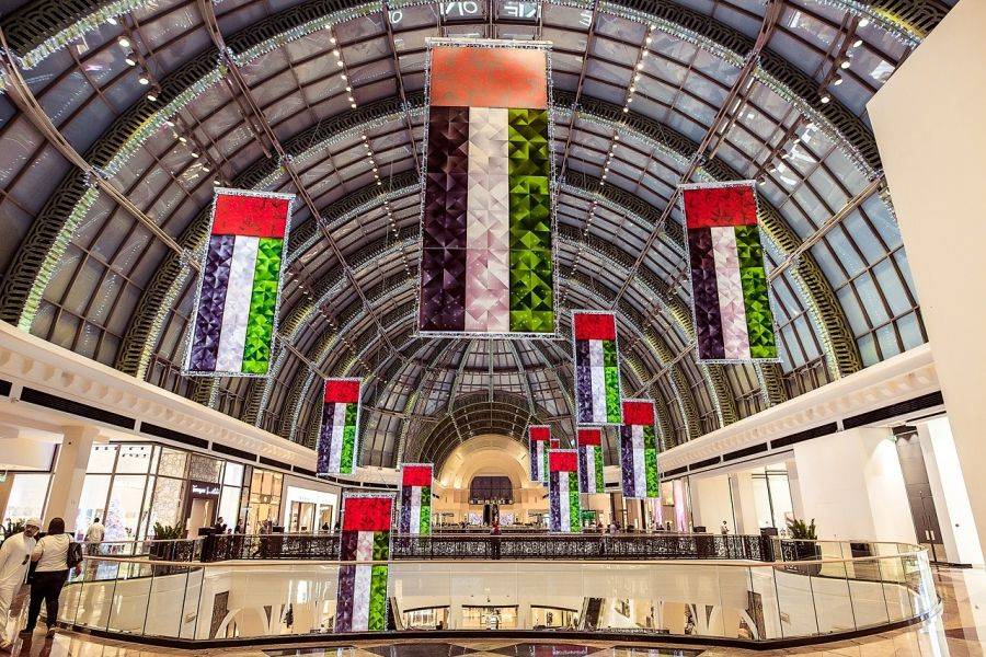 مول الإمارات يصدح بأصوات الفخر في اليوم الوطني