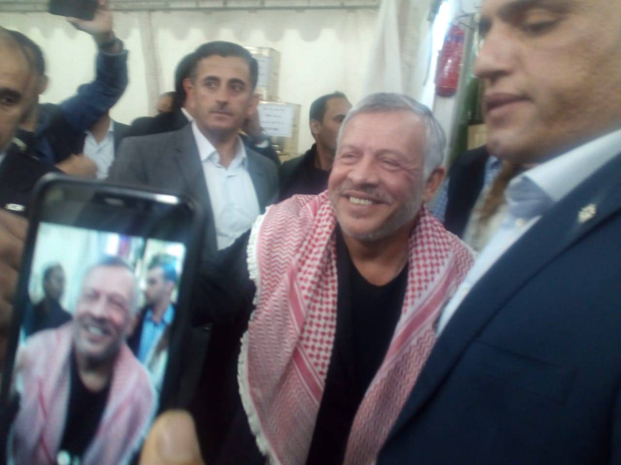 عاجل .. الملك بزيارة مفاجئة لمهرجان الزيتون بحدائق الحسين