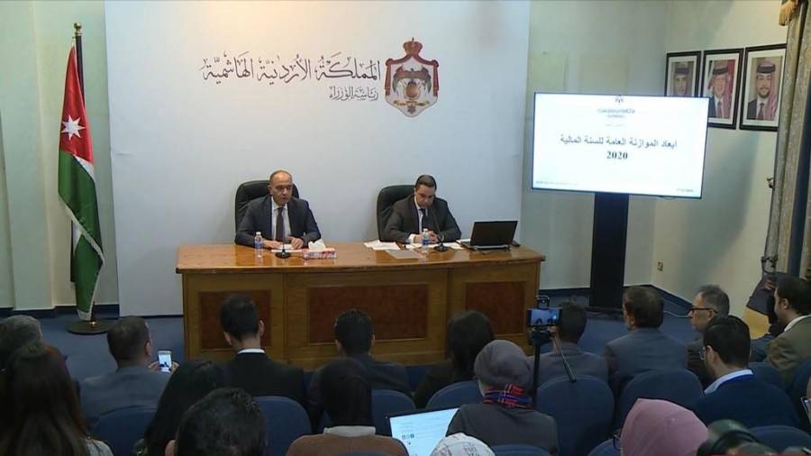 وزير المالية : حجم النفقات المتوقعة في الموازنة العامة للعام المقبل تبلغ 9.808 مليار دينار