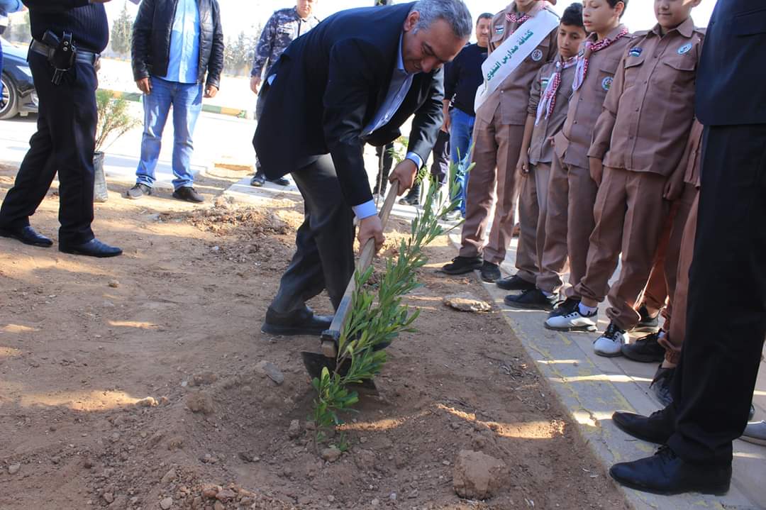  مندوبا عن رئيس الوزراء .. وزير الشباب يفتتح مشروع الطاقة الشمسية 