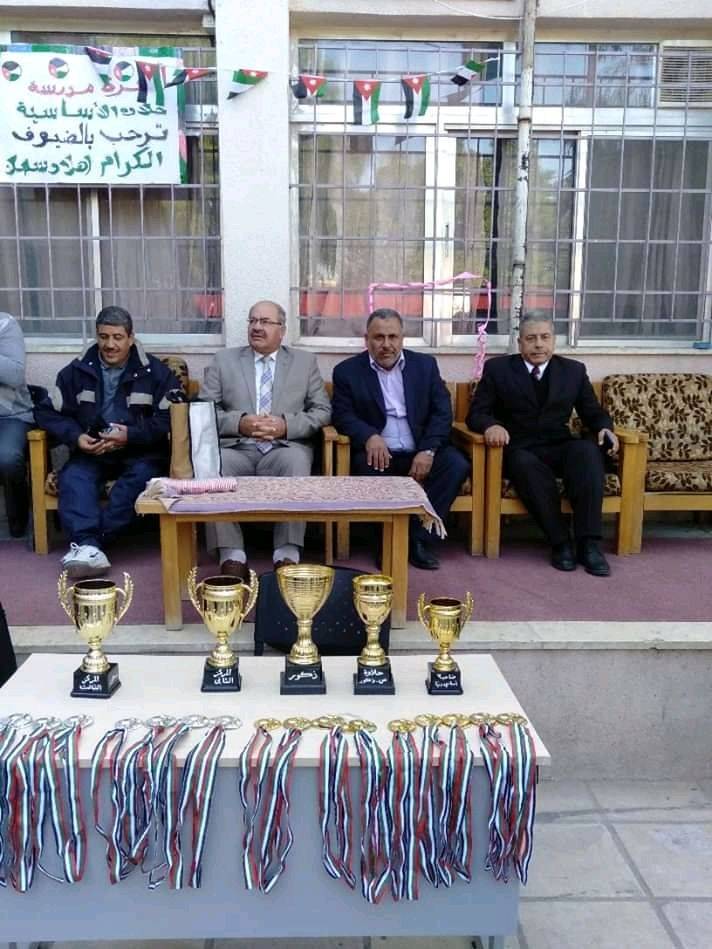 فريق مدرسة حلاوة الأساسية للبنين بعجلون يحقق بطولة الضاحية
