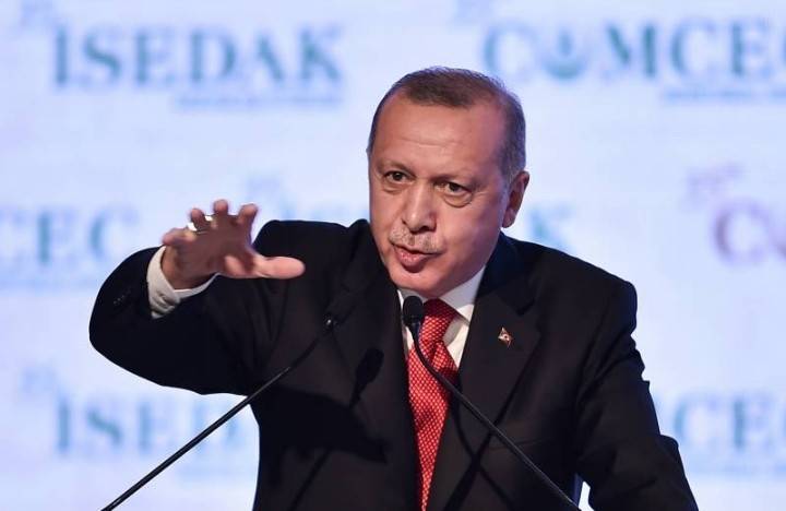 اردوغان منتقدا ماكرون : عليك قبل أي شيء أن تفحص موتك الدماغي