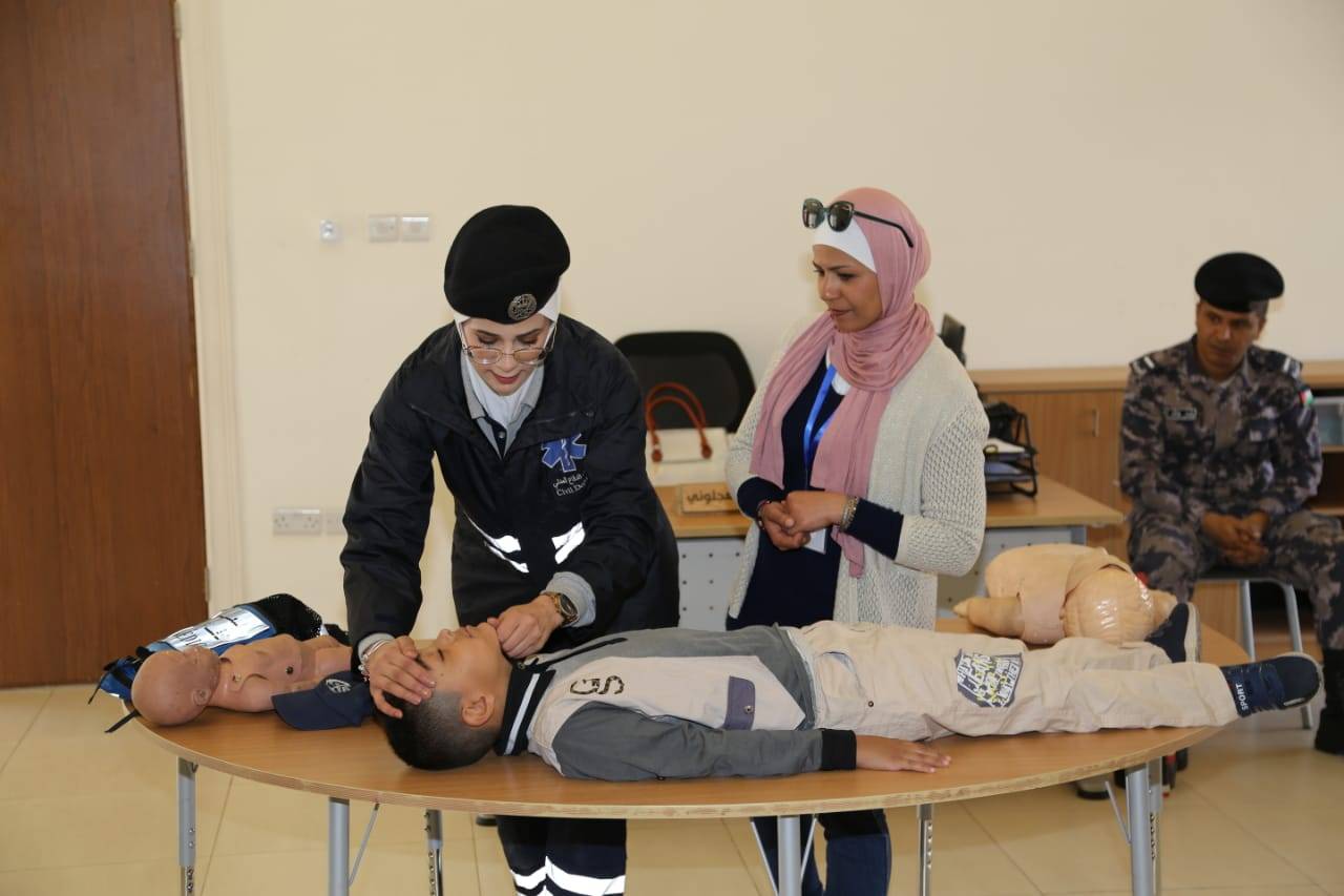 الدفاع المدني يُنظم مبادرة (شتاء آمن) في محافظة العاصمة