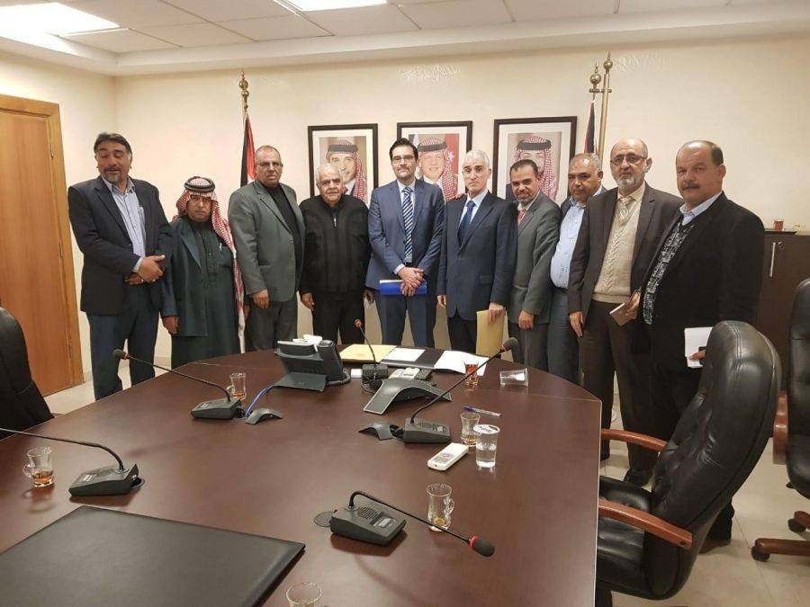 وزير النقل يلتقي رئيس وأعضاء النقابة العامة لأصحاب الباصات الأردنية