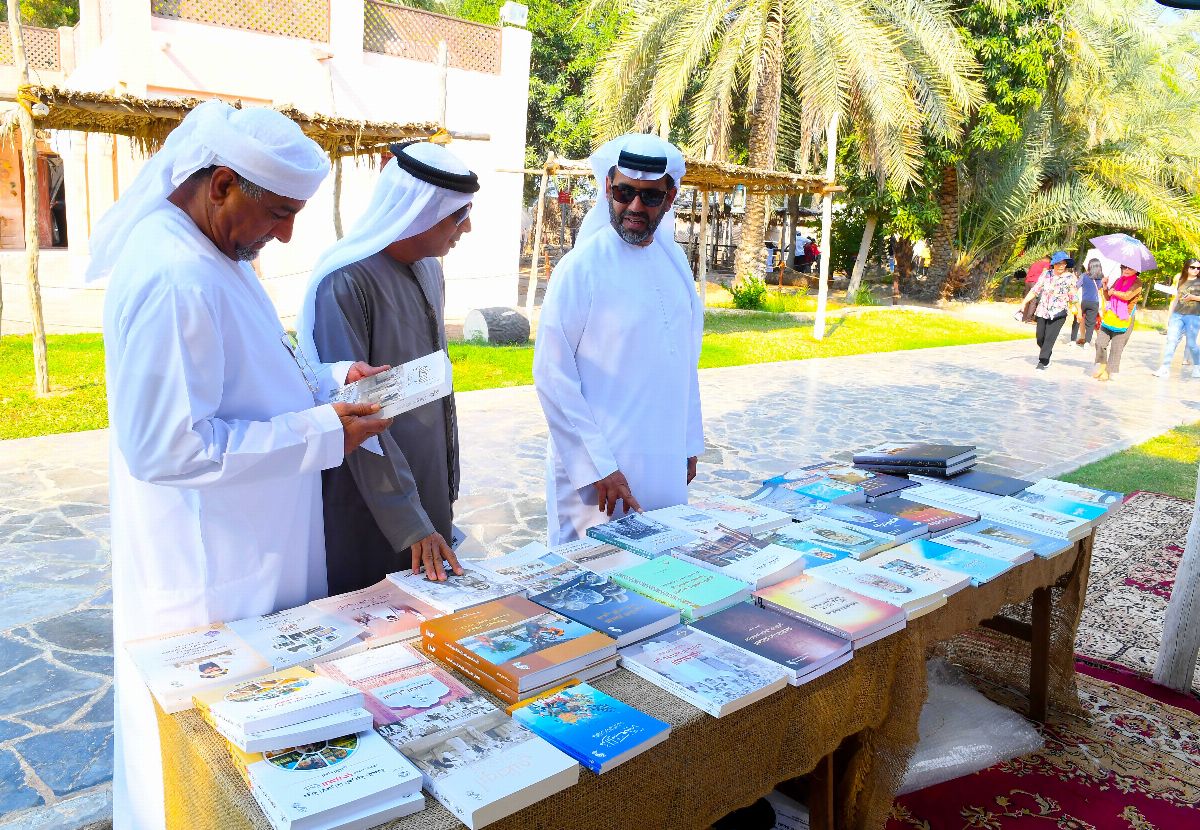 نادي تراث الإمارات يختتم سباق اليوم الوطني لقوارب التجديف 40 قدماً