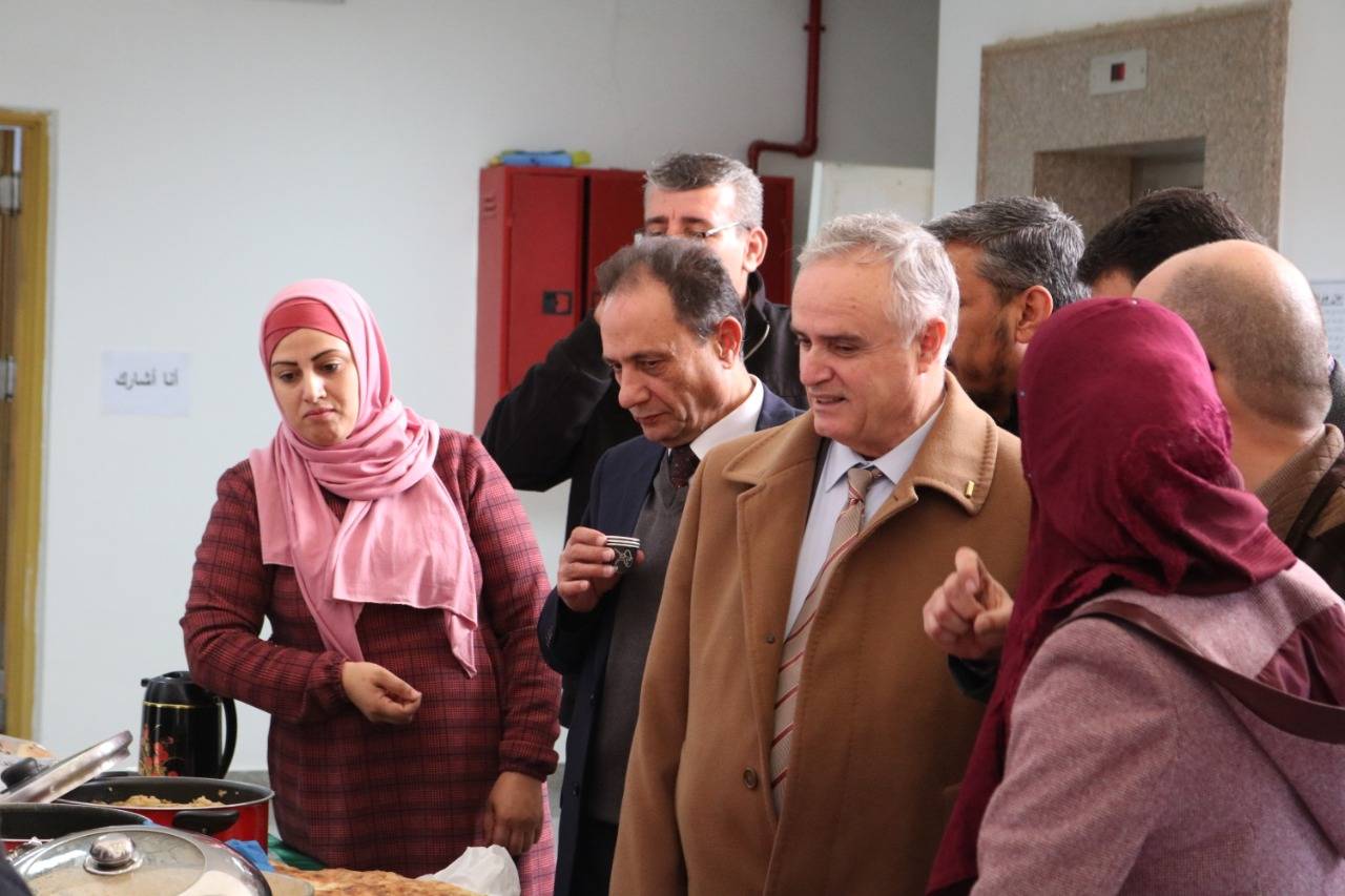 استمرار حملة (إفحصي... كلنا معك) في جامعة الحسين بن طلال