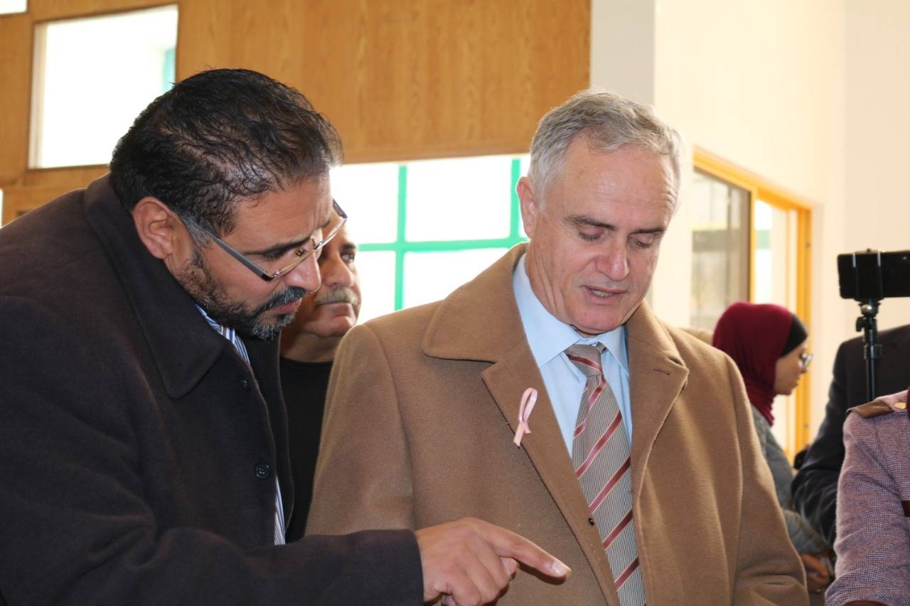 استمرار حملة (إفحصي... كلنا معك) في جامعة الحسين بن طلال