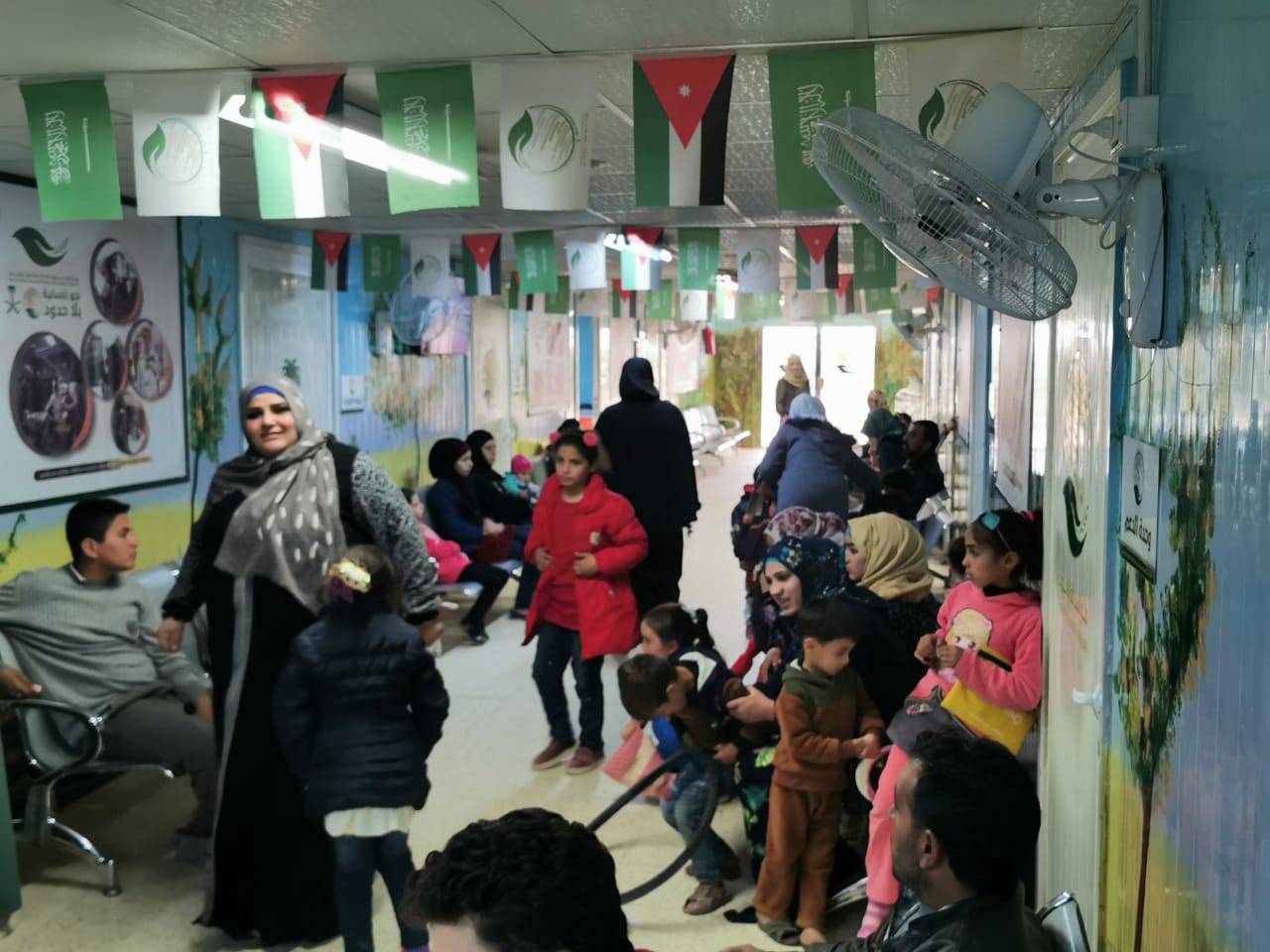 عيادات مركز الملك سلمان للإغاثة تقدم العلاج لاكثر من 19الف حالة مرضية في مخيم الزعتري خلال نوفمبر الماضي 