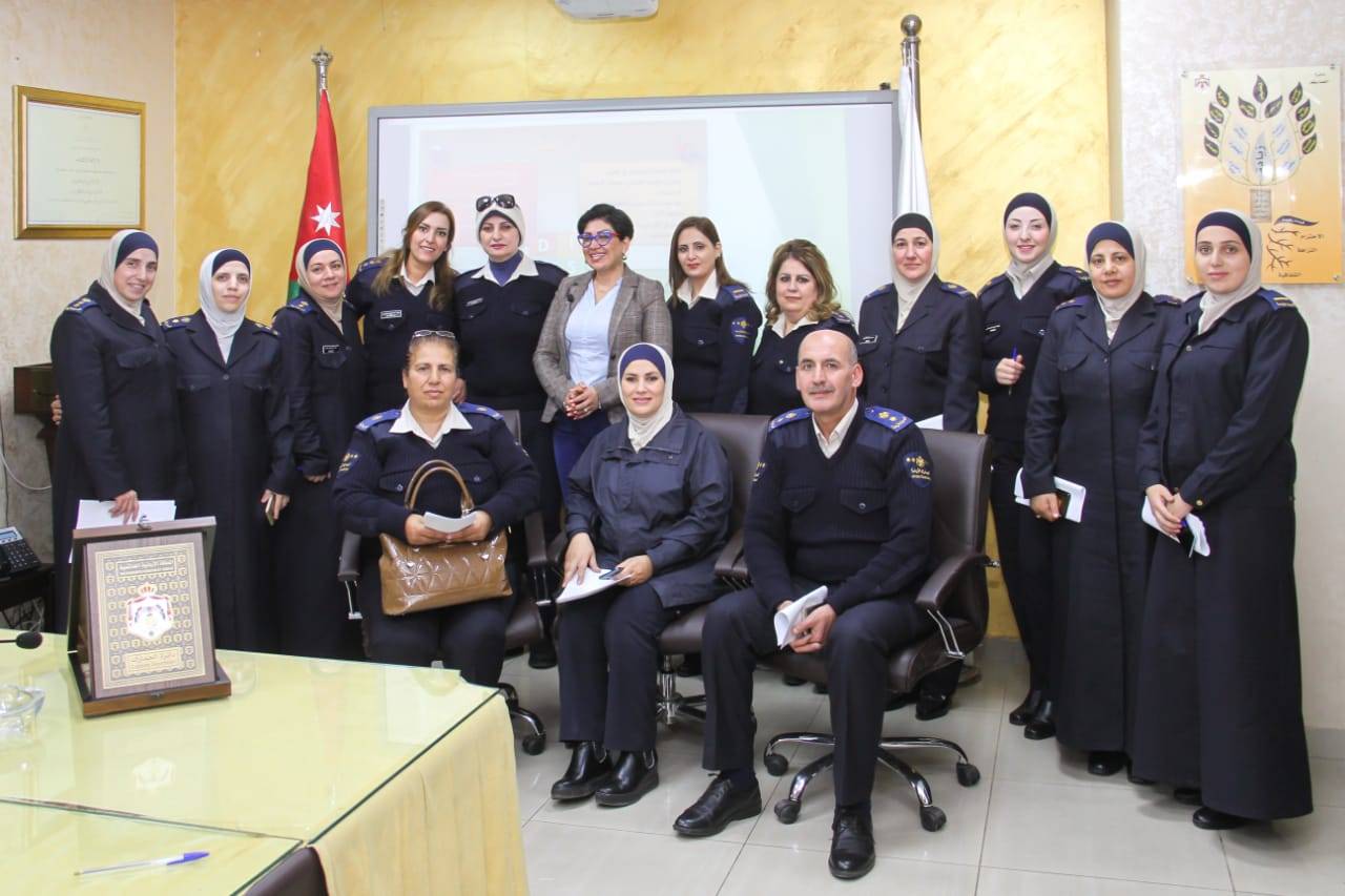 الجمارك تنظم محاضرة بعنوان الذكاء الجندري في بيئة العمل