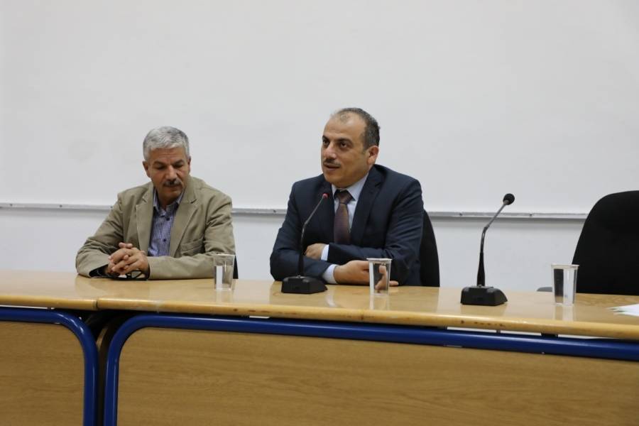 حداد يخرج دورة في مهارات  الإتصال 