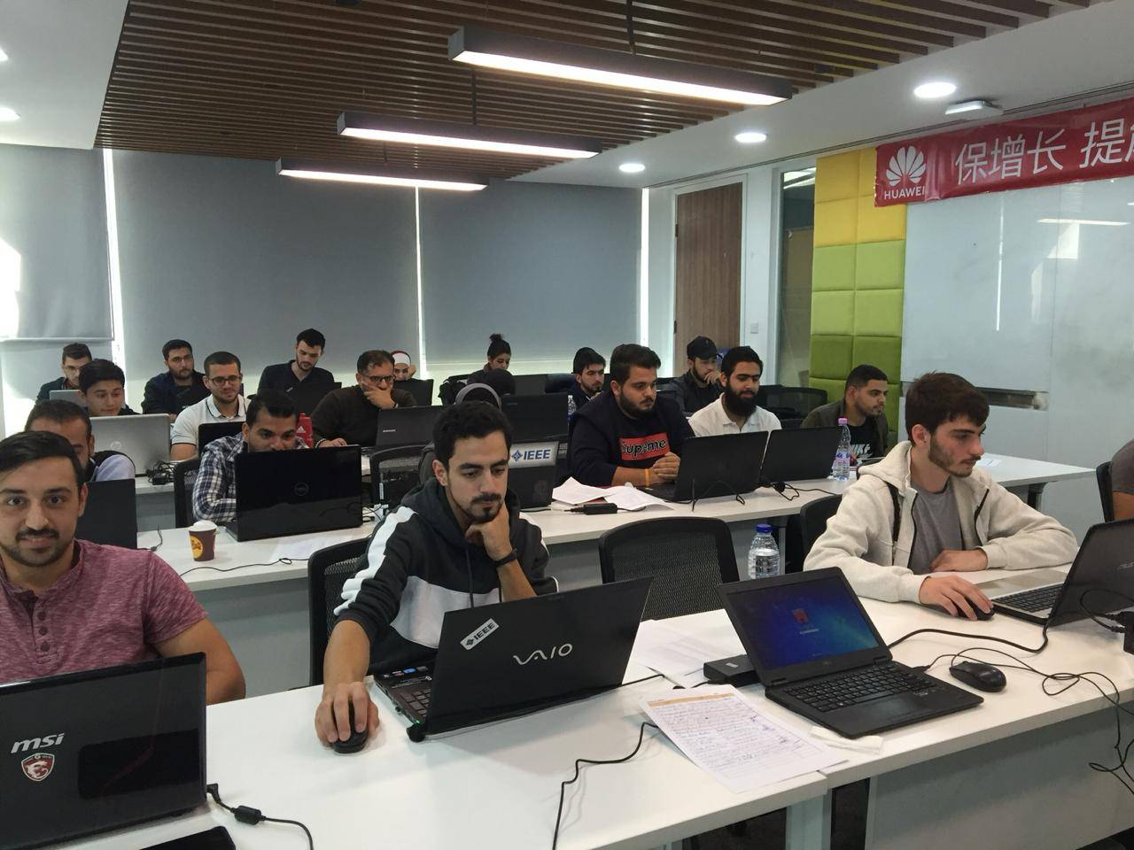 منتدى هواوي للتعليم المرتبط بالتكنولوجيا الحديثة يناقش آفاق التعاون بين القطاعين العام والخاص 