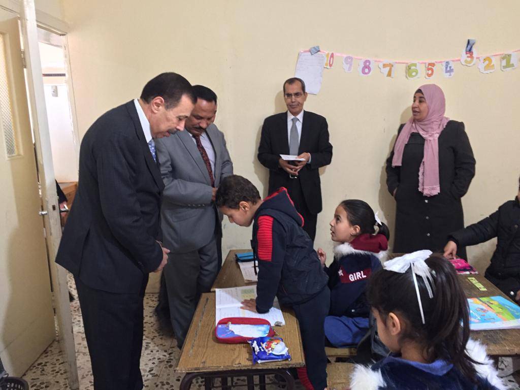 وزير التربية والتعليم يتفقد عدد من المدارس في المزار وقصبة الكرك