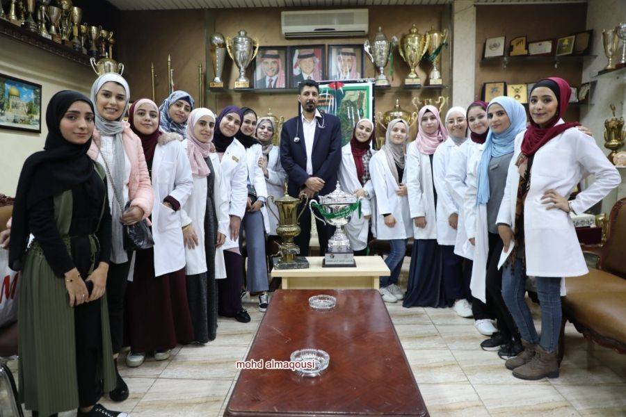 اللجنه الاجتماعية بنادي الوحدات تنجح بتنظيم اليوم الطبي المجاني