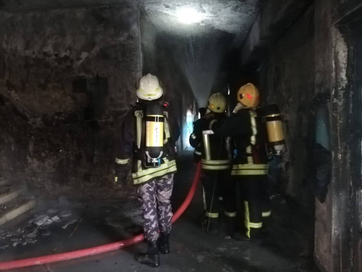 تعرض (27) شخص لضيق بالتنفس بحريق مدرسة في الرمثا