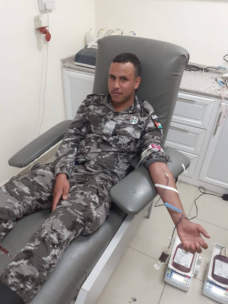 قوات الدرك تنفذ حملة للتبرع بالدم لمستشفى معان الحكومي