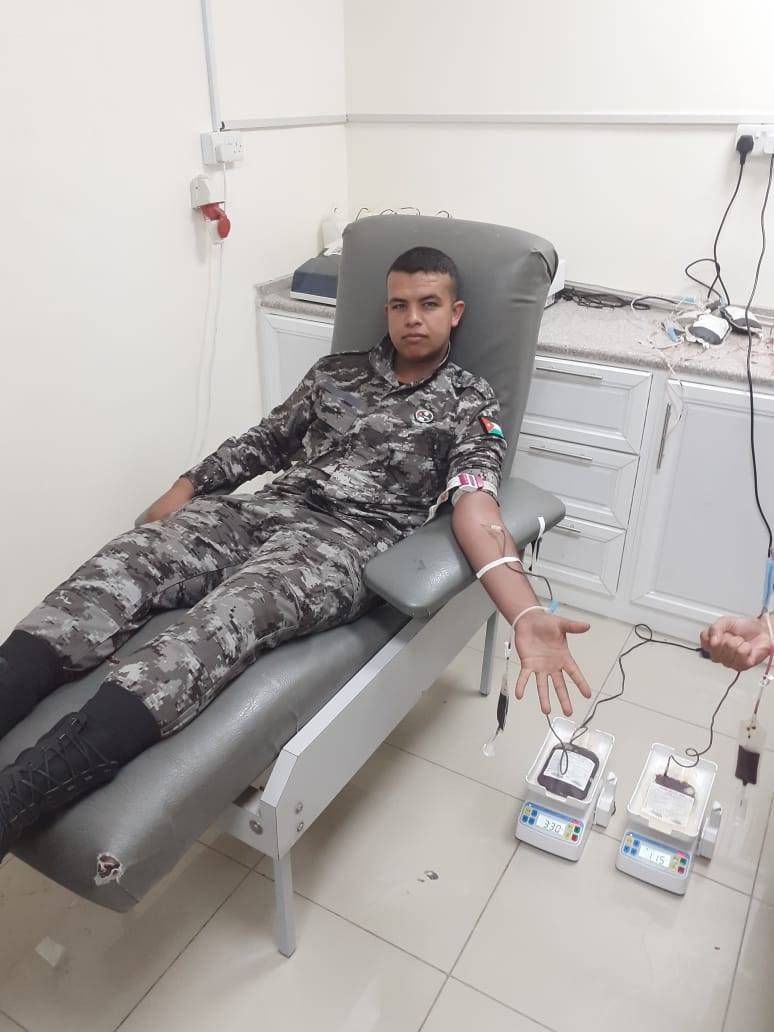 قوات الدرك تنفذ حملة للتبرع بالدم لمستشفى معان الحكومي