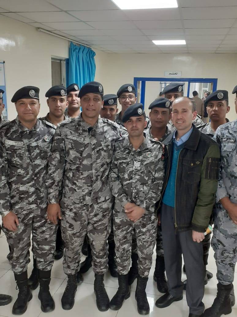 قوات الدرك تنفذ حملة للتبرع بالدم لمستشفى معان الحكومي