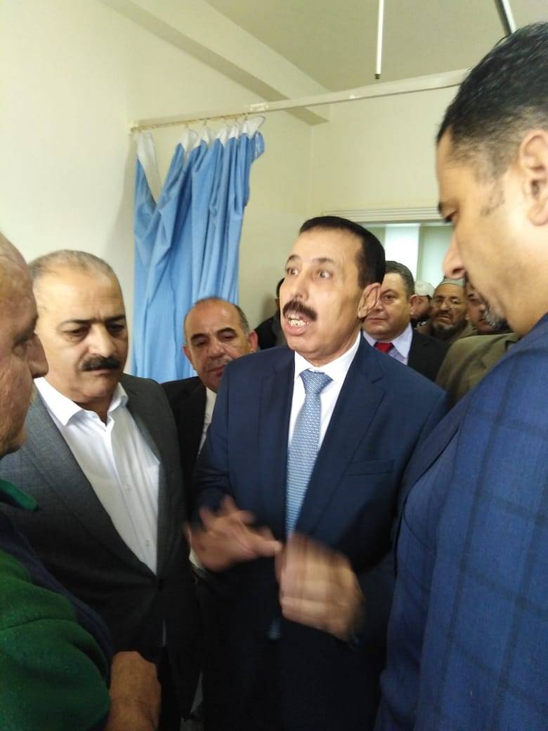 وزير التربية والتعليم يطمئن على مصابي مدرسة الرمثا التي تعرضت للحريق صباح اليوم