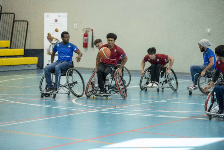 جامعة عجمان تستضیف مباراة كرة سلة لأصحاب الھمم