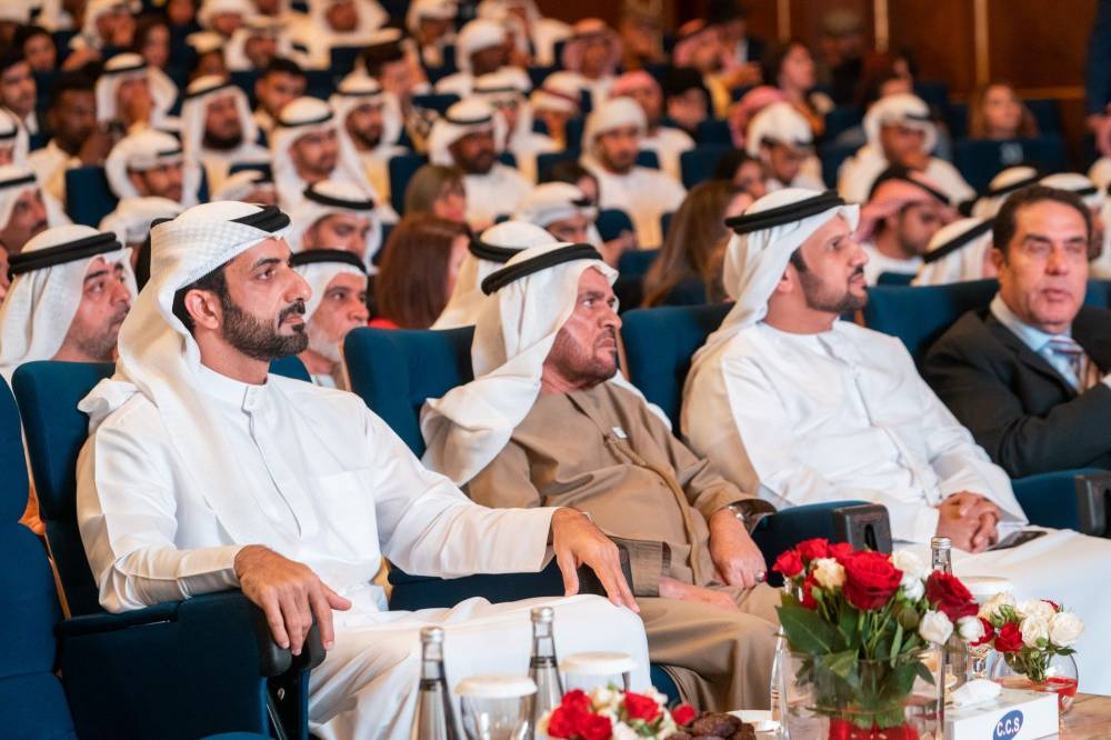 بإجمالي جوائز بلغت 200 ألف درھم .. (شمس) تتوج 13 فائزاً في مشروع التجربة الفنیة الإماراتیة