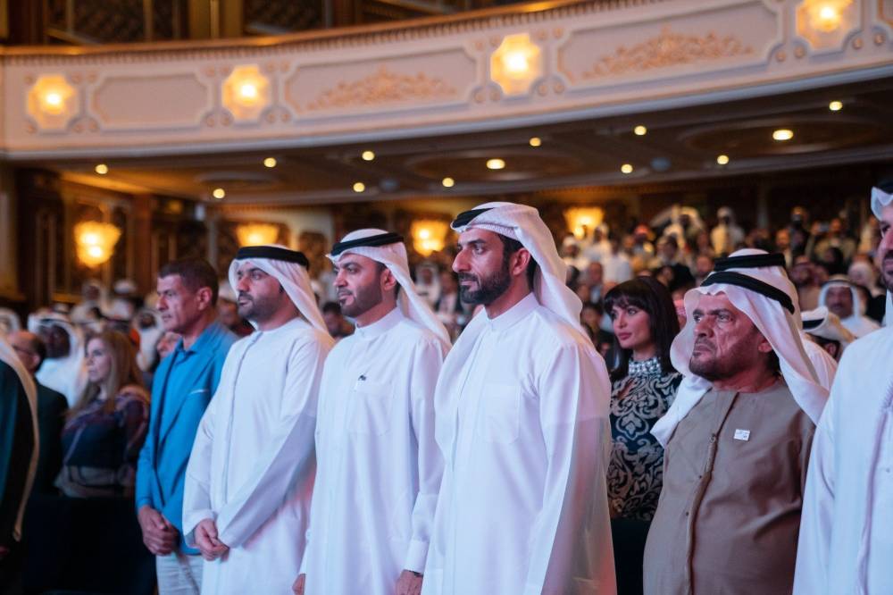 بإجمالي جوائز بلغت 200 ألف درھم .. (شمس) تتوج 13 فائزاً في مشروع التجربة الفنیة الإماراتیة