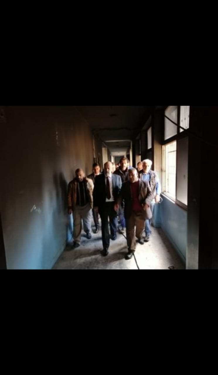 الرزاز يتفقد مدرسة مصعب بن عمير بالرمثا بعد تعرضها للحريق امس