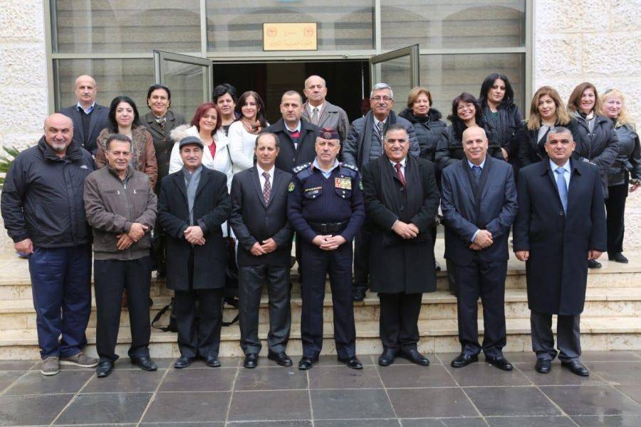 مدير الأمن بالإنابة يودع بعثة الحج المسيحي التي سيرتها مديرية الأمن العام للمتقاعدين