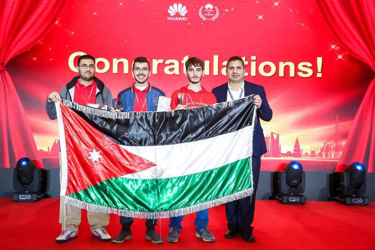 رئيس جامعة مؤتة يتحدث عن نقص المواهب أثناء تكريم الفائزين بجائزة هواوي الشرق الأوسط لتقنية المعلومات والاتصالات