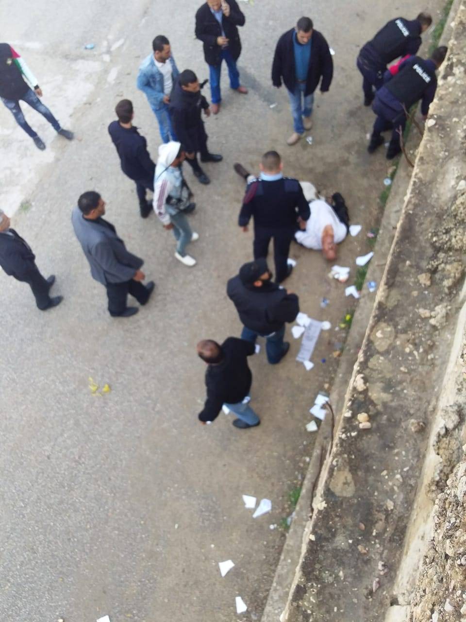 سقوط احد المعتصمين أمام مجلس النواب