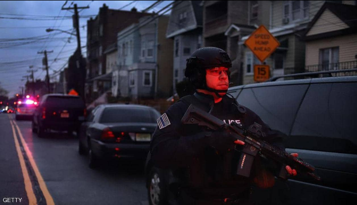 معركة ابتدأت بالمقبرة وانتقلت للحي .. ماذا حدث بمدينة جيرسي الأمريكية أمس؟