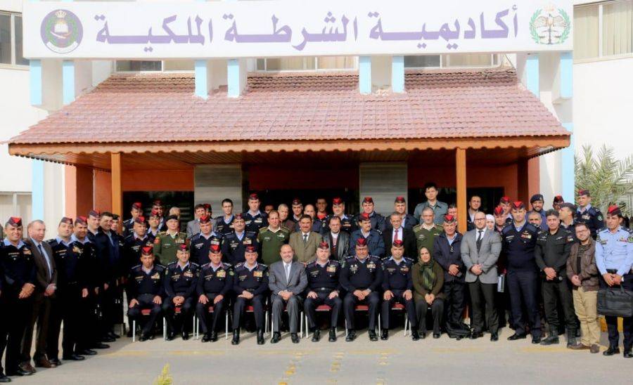 العين المجالي يلتقي المشاركين في برنامج الماجستير المنعقد في أكاديمية الشرطة الملكية