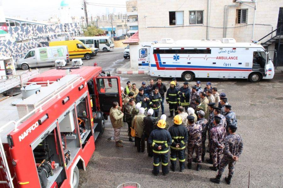 وفد من الخدمات الطبية الملكية يزور مديرية دفاع مدني غرب عمان