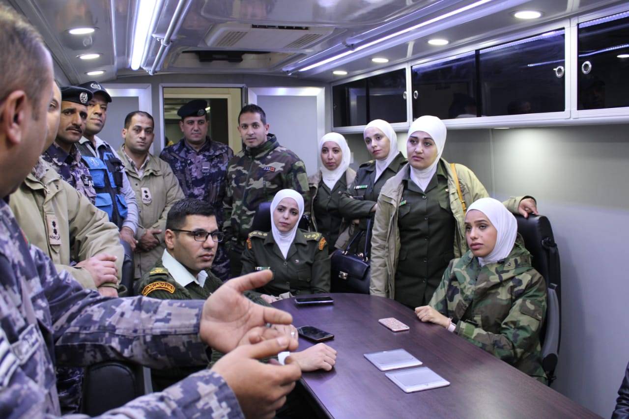 وفد من الخدمات الطبية الملكية يزور مديرية دفاع مدني غرب عمان