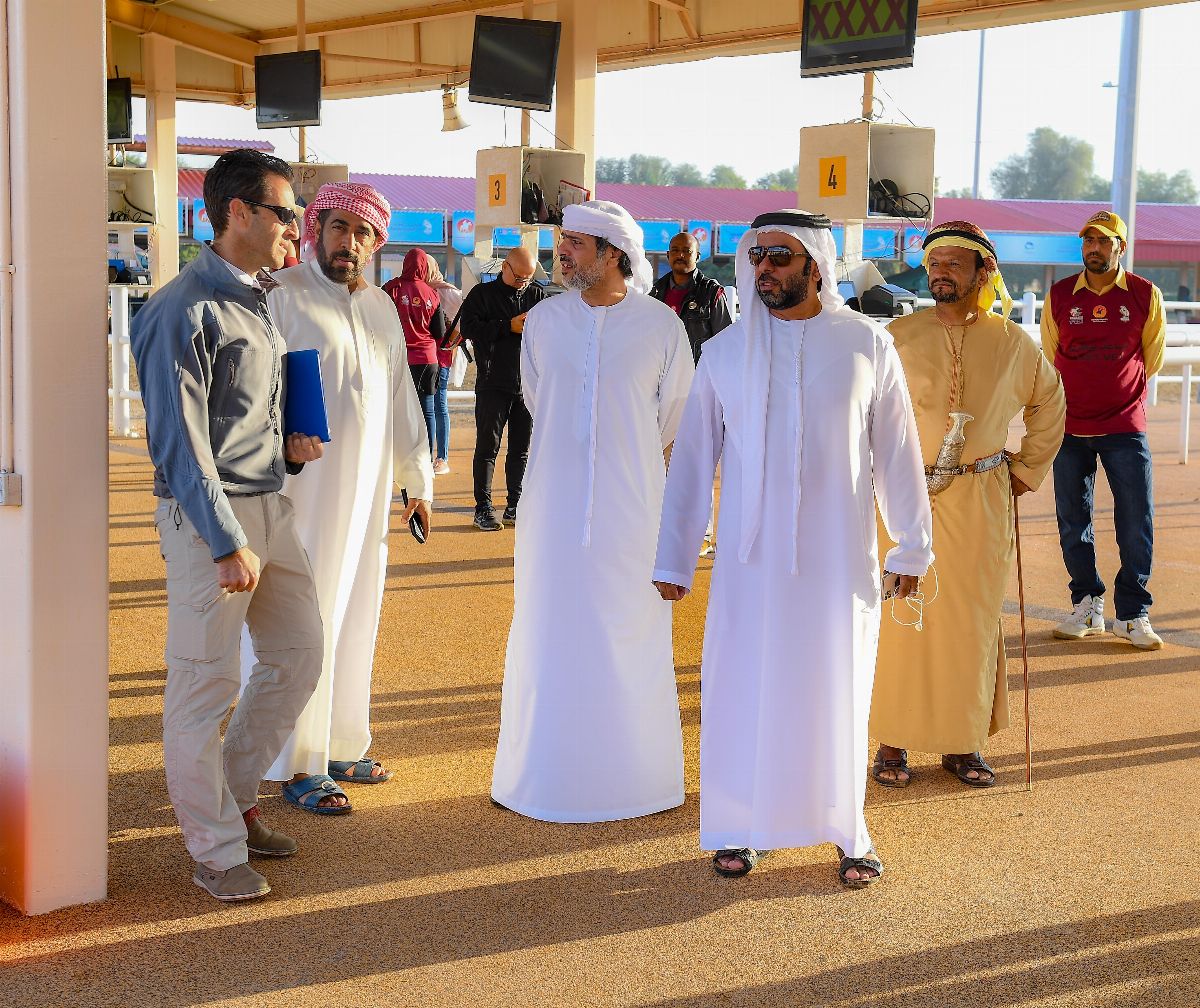 اختتام سباقات نادي تراث الإمارات لركوب القدرة والتحمل بقرية بوذيب العالمية للقدرة