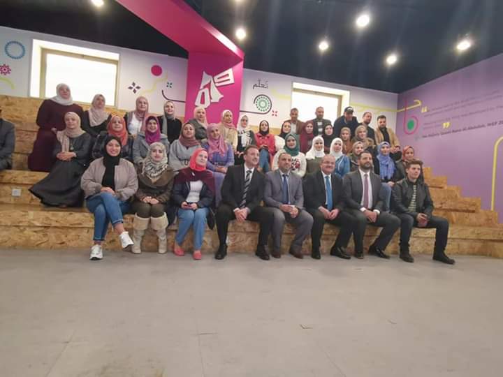 تخريج دفعة من متدربي دورة بناء الشخصية والصيدلانيات لطلبة جامعة جدارا في الجامعة الهاشمية