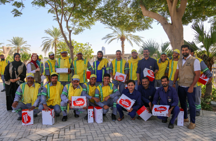 مشاركة ممیزة لجامعة عجمان في حملة صندوق الخیر