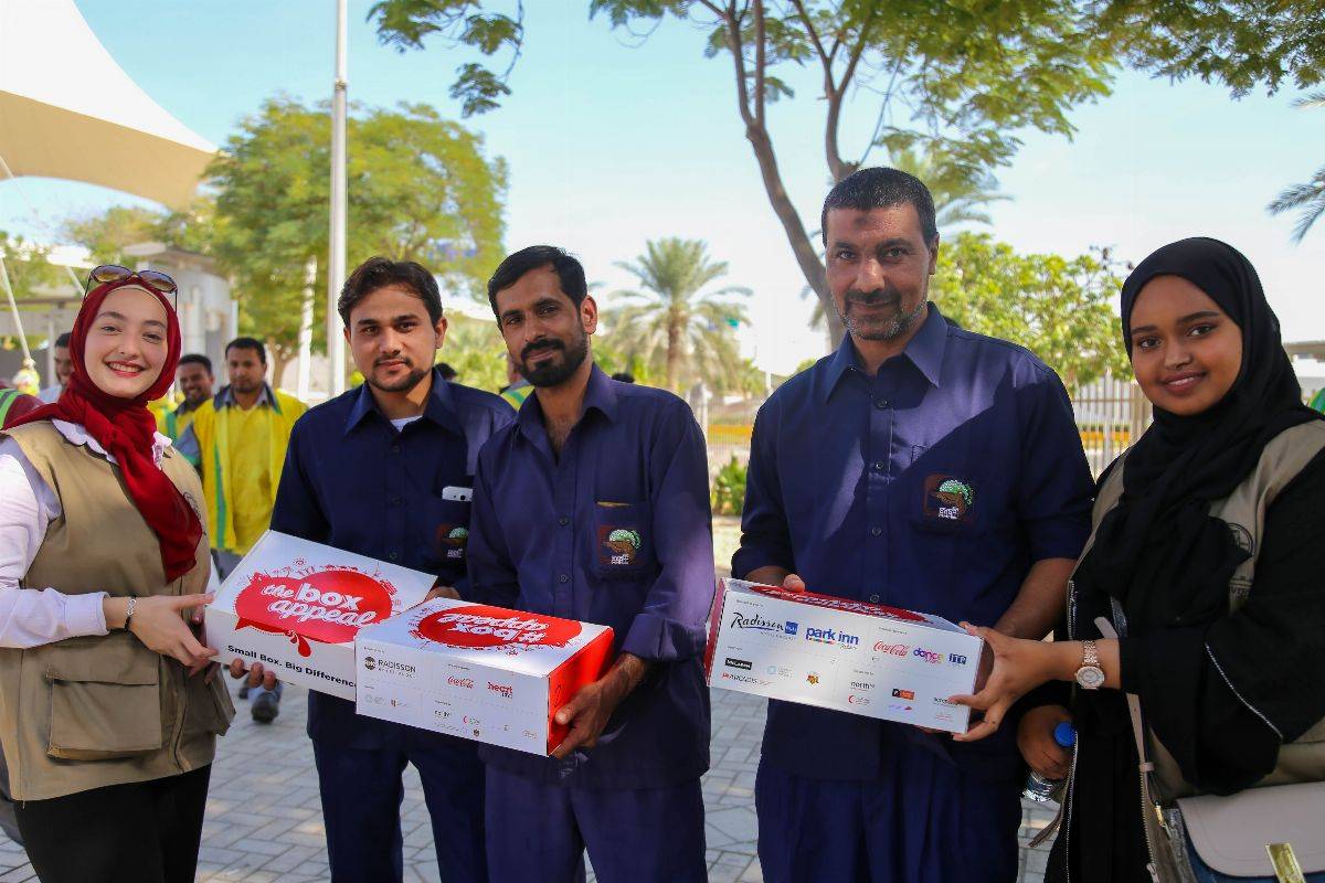 مشاركة ممیزة لجامعة عجمان في حملة صندوق الخیر