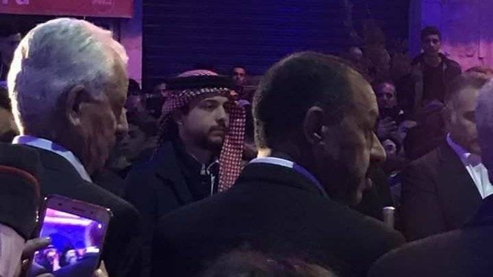 ولي العهد يشارك أبناء الطوائف المسيحية بمحافظة مأدبا إضاءة شجرة عيد الميلاد