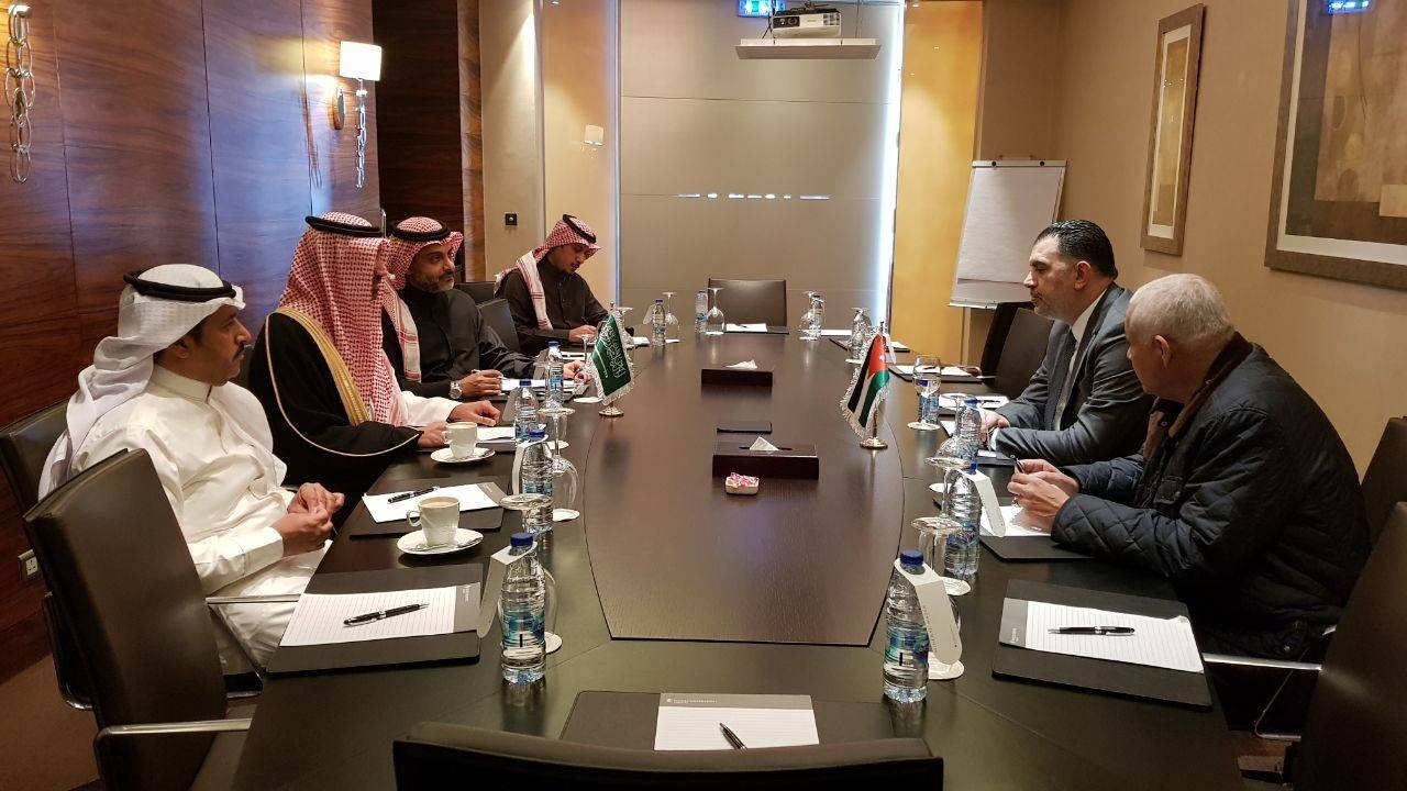 وزير العمل يبحث مع  نظيره السعودي مجالات عمل الأردنيين في السعودية