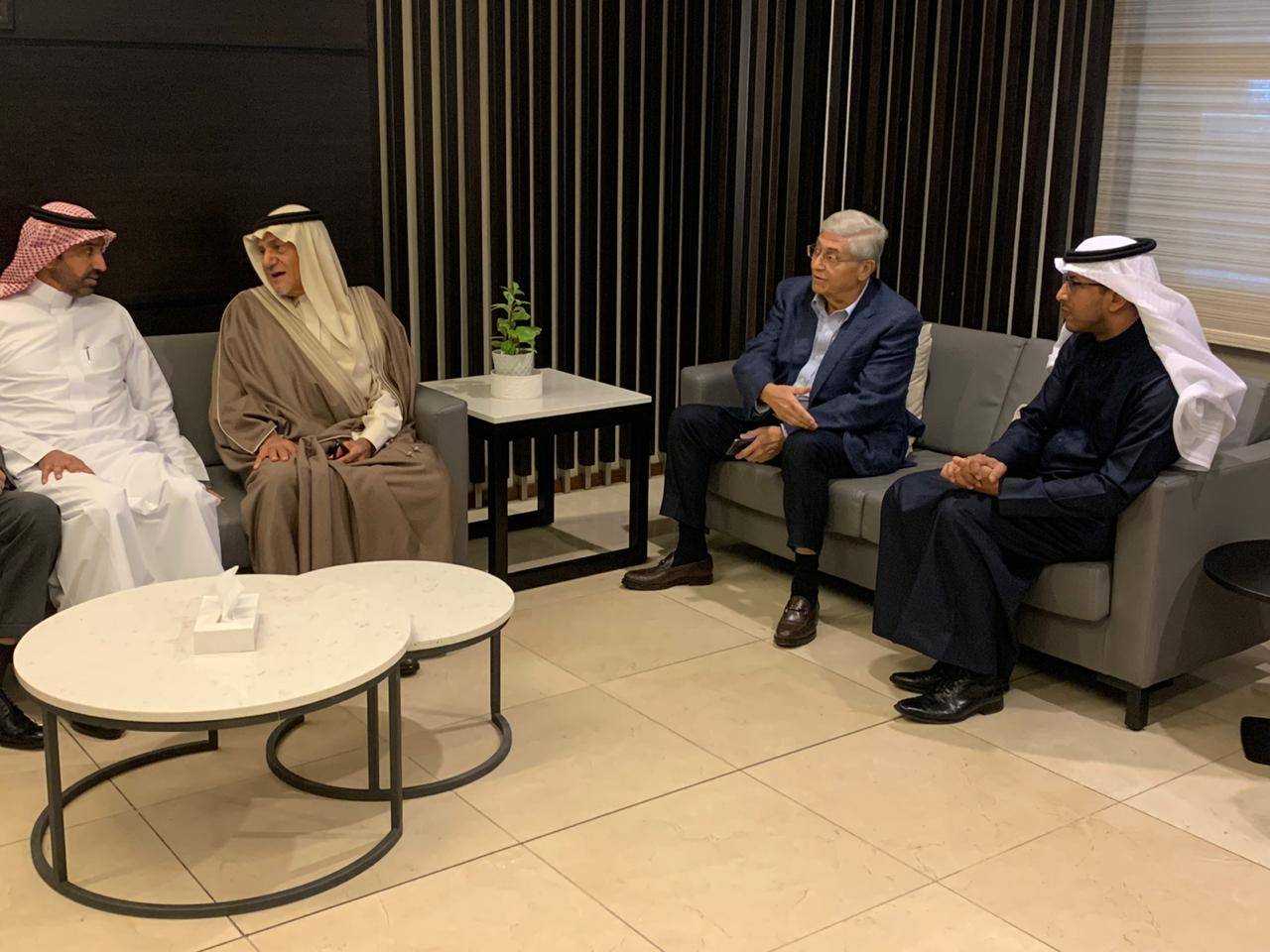 سمو الأمير تركي الفيصل يصل الى الأردن