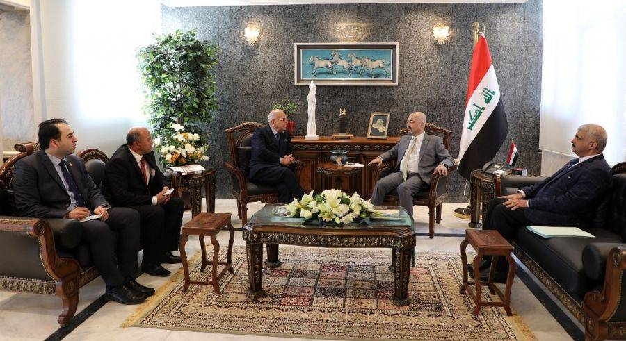 السفير العذاري يستقبل المستشار الأعلى لجامعة البتراء لبحث شؤون الطلبة العراقيين