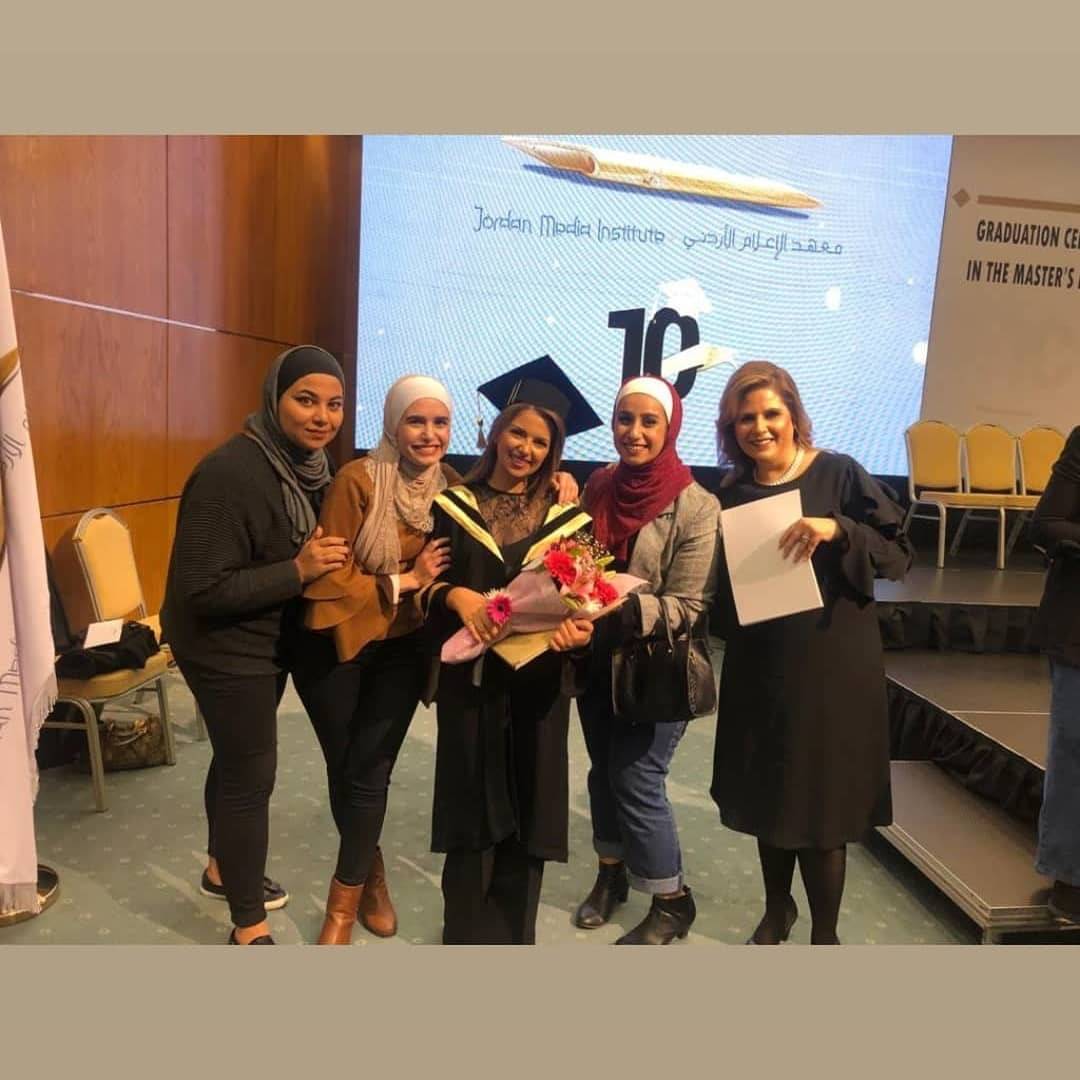 تخريج الفوج العاشر من طلبة الماجستير في الصحافة والإعلام الحديث في المعهد الاعلامي